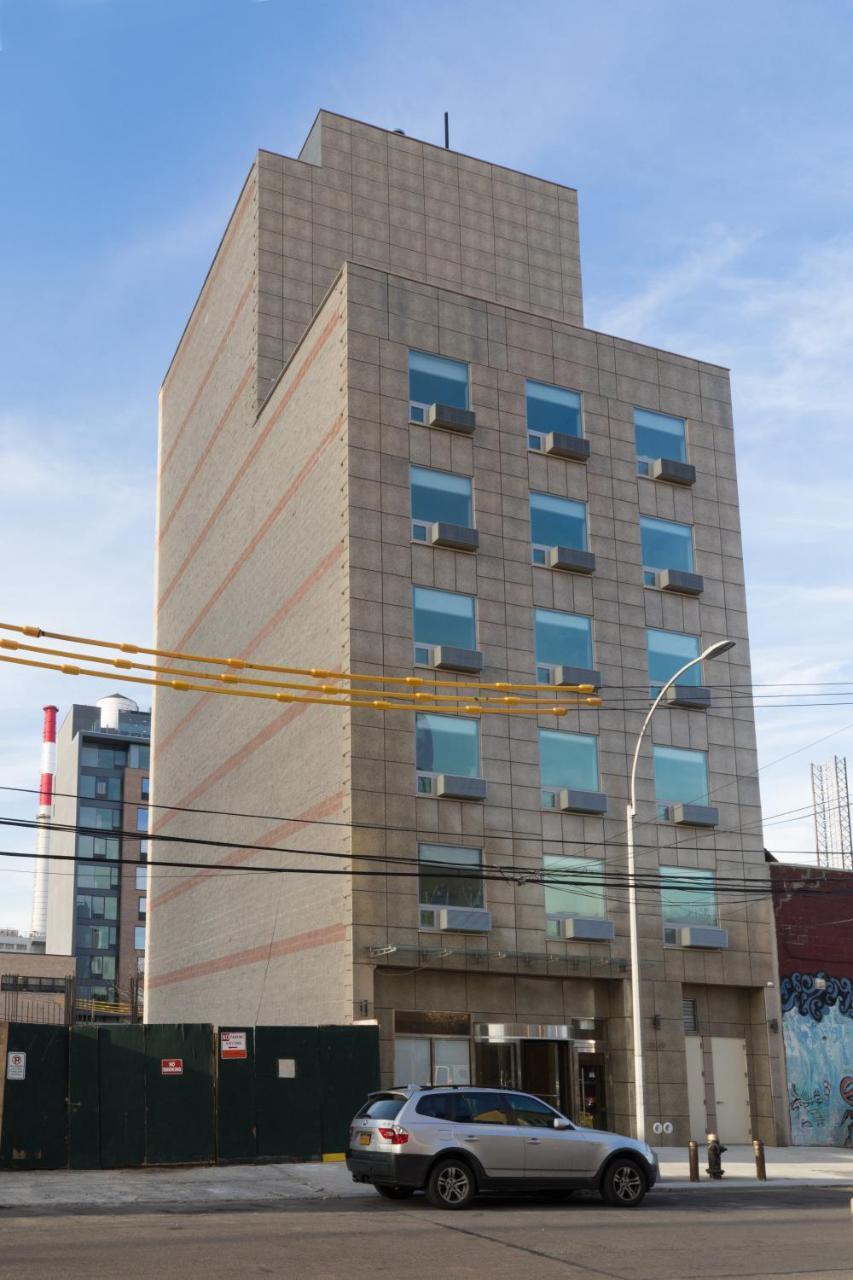 Mayfair Inn And Suites New York Eksteriør bilde